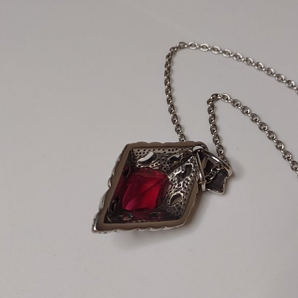 Diamond Shaped Red And Silver Tone Pendant Necklace 20 Inches Long - Picture 7 of 10